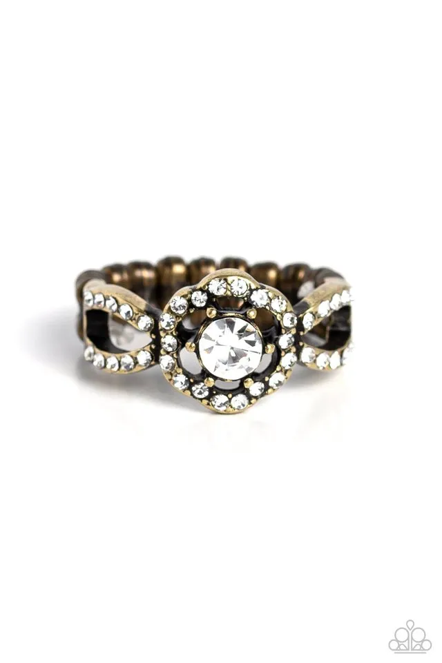 Paparazzi Ring ~ Will FLOWER - Brass