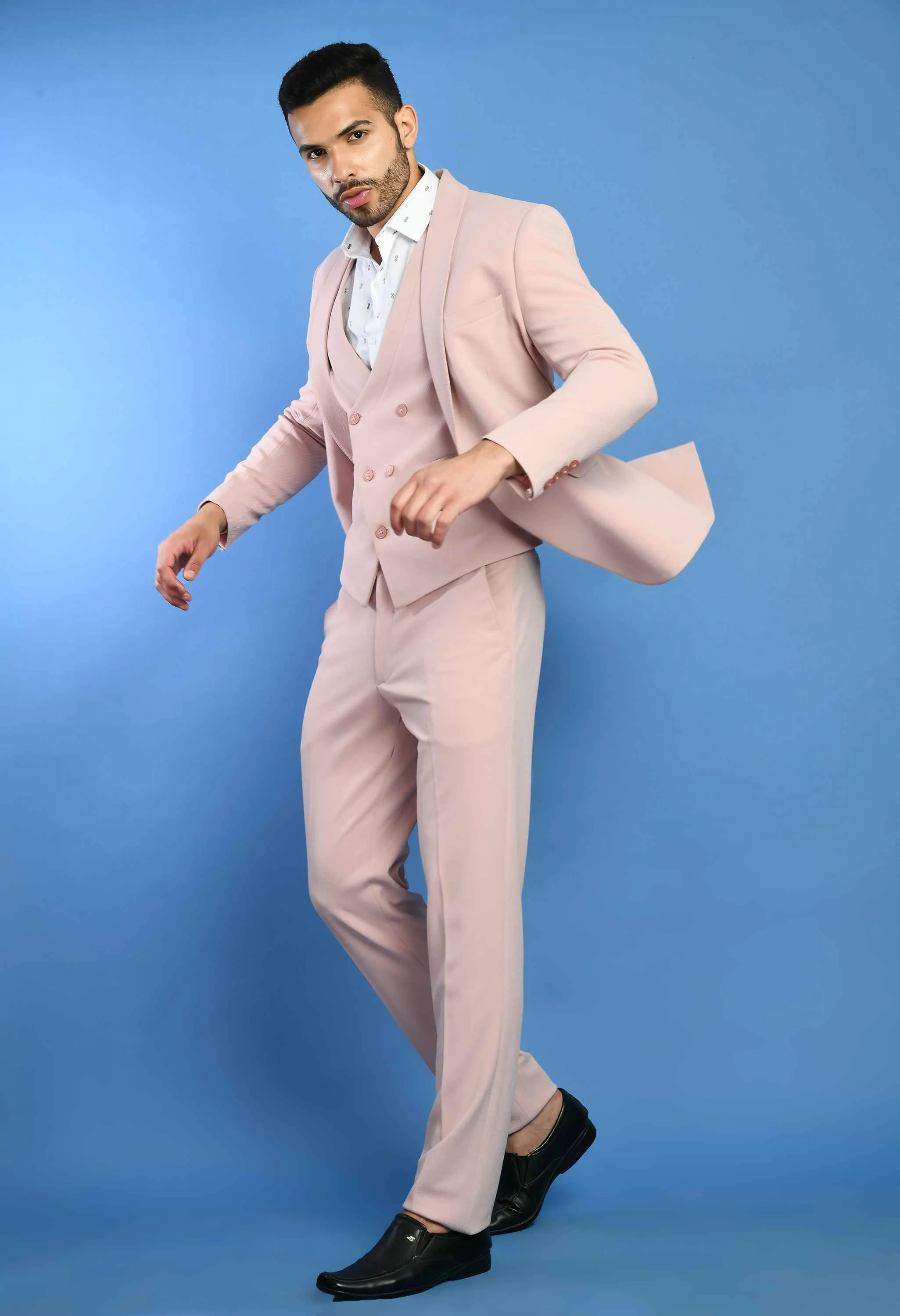 Pink Solid Knitted Smart Fit Suit